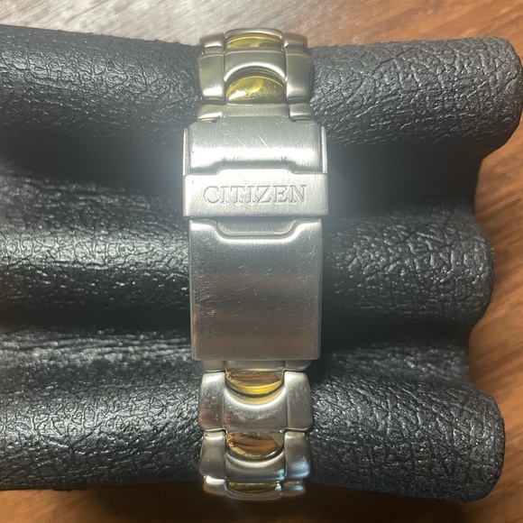 Vintage Citizen Quartz Watch *Works* - Picture 4 of 4